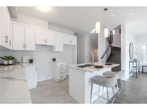 47 Hildred Street, Welland, ON - Indoor Photo Showing Kitchen With Double Sink With Upgraded Kitchen