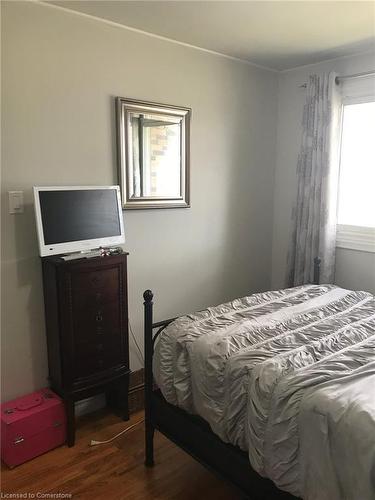 42 Palmer Road, Hamilton, ON - Indoor Photo Showing Bedroom