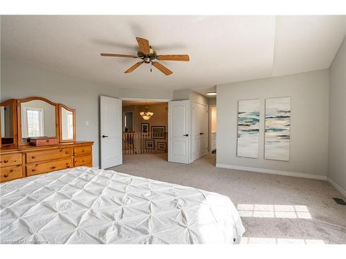 2405 Orchard Road, Burlington, ON - Indoor Photo Showing Bedroom