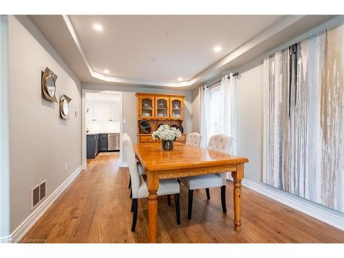 2405 Orchard Road, Burlington, ON - Indoor Photo Showing Dining Room