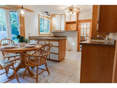 3131 Keswick Court, Burlington, ON - Indoor Photo Showing Dining Room