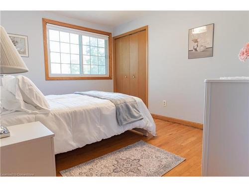 3131 Keswick Court, Burlington, ON - Indoor Photo Showing Bedroom