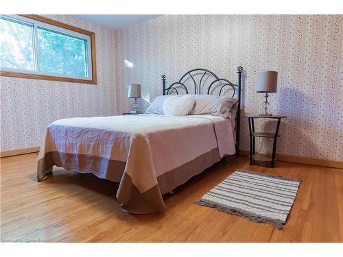 3131 Keswick Court, Burlington, ON - Indoor Photo Showing Bedroom