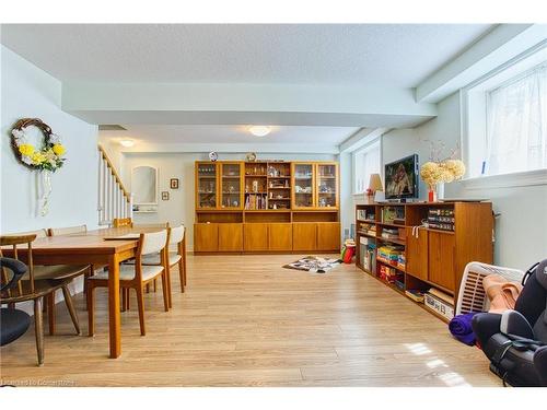 15-8 Mary Drive, Grimsby, ON - Indoor Photo Showing Dining Room