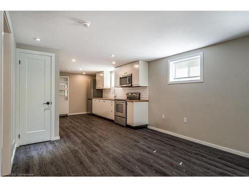 125 Breadalbane Street, Hamilton, ON - Indoor Photo Showing Kitchen