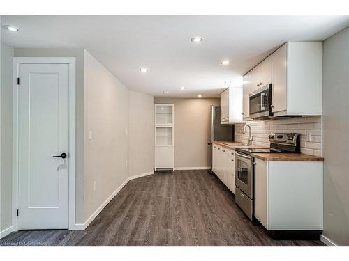 125 Breadalbane Street, Hamilton, ON - Indoor Photo Showing Kitchen