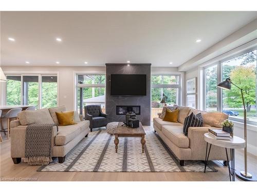 262 Robina Road, Ancaster, ON - Indoor Photo Showing Living Room With Fireplace