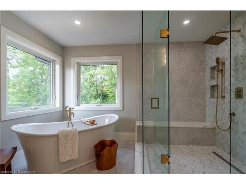 262 Robina Road, Ancaster, ON - Indoor Photo Showing Bathroom