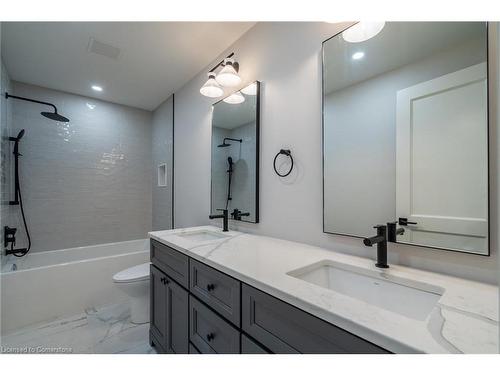 262 Robina Road, Ancaster, ON - Indoor Photo Showing Bathroom