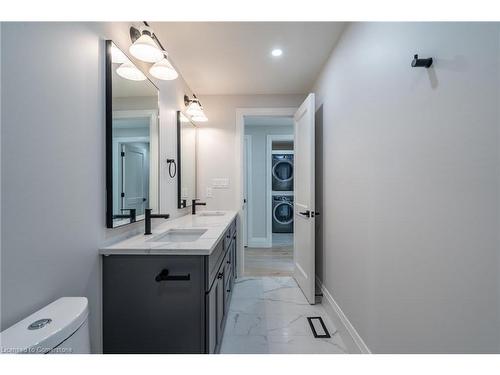 262 Robina Road, Ancaster, ON - Indoor Photo Showing Bathroom