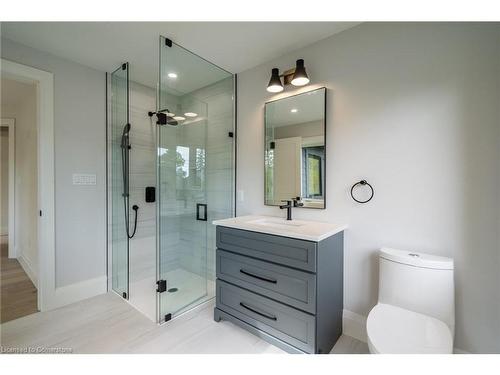 262 Robina Road, Ancaster, ON - Indoor Photo Showing Bathroom