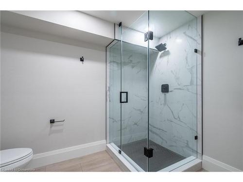 262 Robina Road, Ancaster, ON - Indoor Photo Showing Bathroom