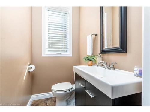 5 Battle Street, Thorold, ON - Indoor Photo Showing Bathroom