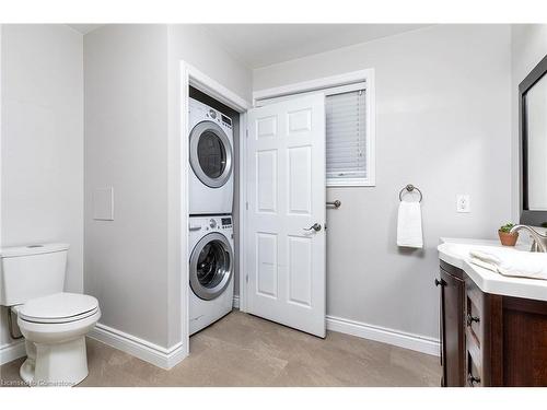 5 Battle Street, Thorold, ON - Indoor Photo Showing Laundry Room