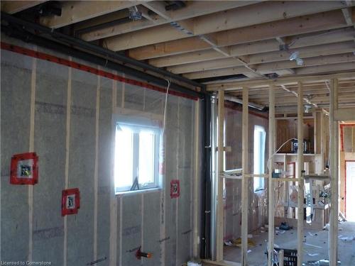 5 Battle Street, Thorold, ON - Indoor Photo Showing Basement