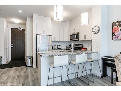 415-101 Locke Street S, Hamilton, ON - Indoor Photo Showing Kitchen With Upgraded Kitchen