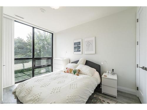 415-101 Locke Street S, Hamilton, ON - Indoor Photo Showing Bedroom