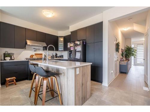 112 Freedom Crescent, Hamilton, ON - Indoor Photo Showing Kitchen