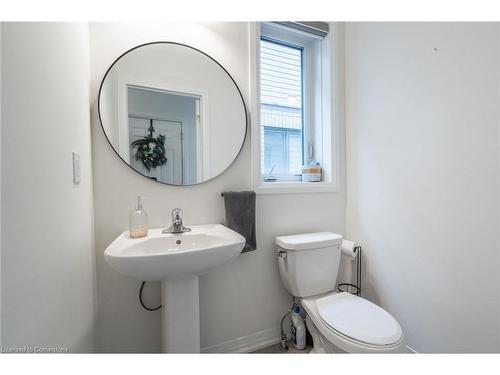 112 Freedom Crescent, Hamilton, ON - Indoor Photo Showing Bathroom