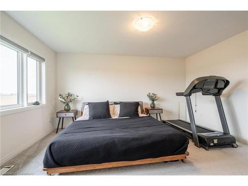 112 Freedom Crescent, Hamilton, ON - Indoor Photo Showing Bedroom