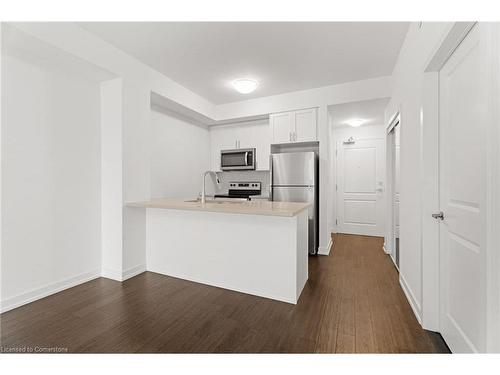 434-460 Dundas Street E, Hamilton, ON - Indoor Photo Showing Kitchen