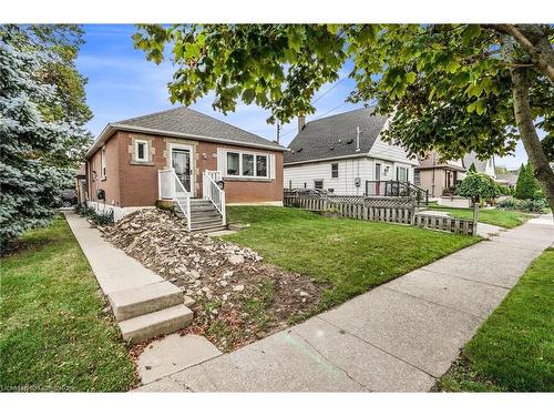 821 Brucedale Avenue E, Hamilton, ON 