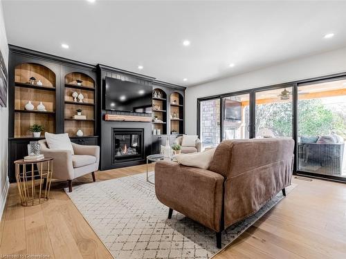 5502 Eaton Avenue, Burlington, ON - Indoor Photo Showing Living Room With Fireplace