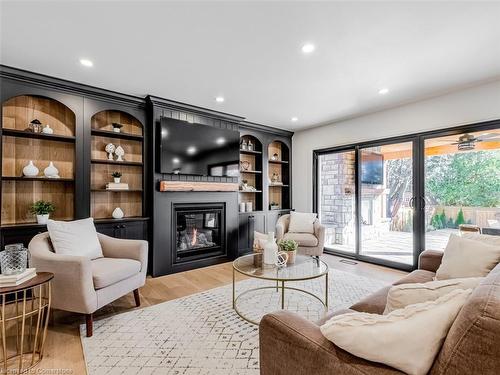 5502 Eaton Avenue, Burlington, ON - Indoor Photo Showing Living Room With Fireplace