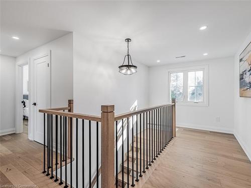 5502 Eaton Avenue, Burlington, ON - Indoor Photo Showing Other Room