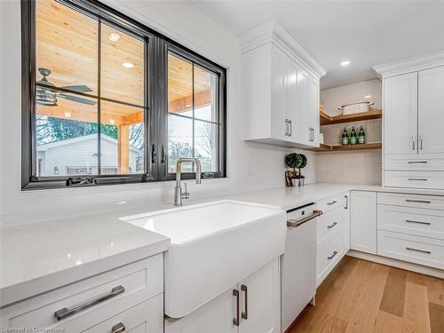 5502 Eaton Avenue, Burlington, ON - Indoor Photo Showing Kitchen