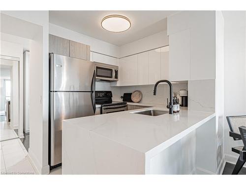 2701-225 Sherway Gardens Road, Toronto, ON - Indoor Photo Showing Kitchen With Upgraded Kitchen