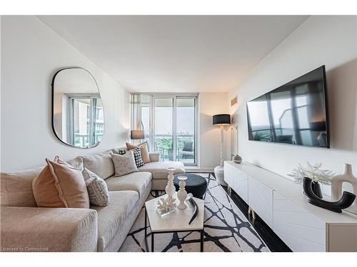 2701-225 Sherway Gardens Road, Toronto, ON - Indoor Photo Showing Living Room