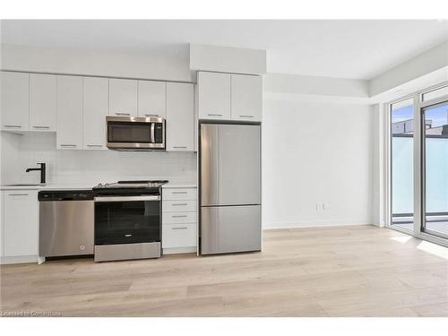 201-385 Winston Road, Grimsby, ON - Indoor Photo Showing Kitchen