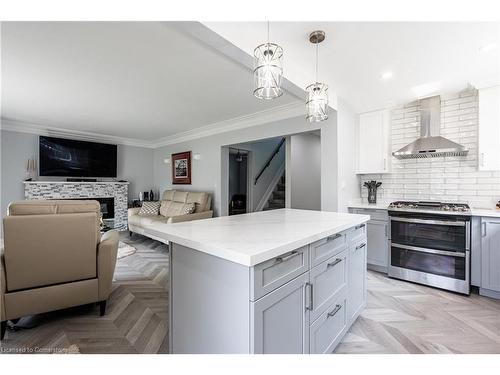 29 Sauer Avenue, Welland, ON - Indoor Photo Showing Kitchen With Upgraded Kitchen