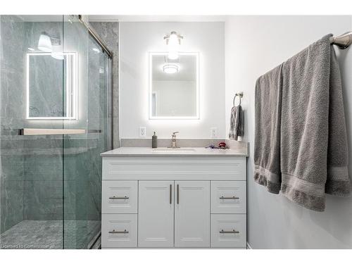 29 Sauer Avenue, Welland, ON - Indoor Photo Showing Bathroom