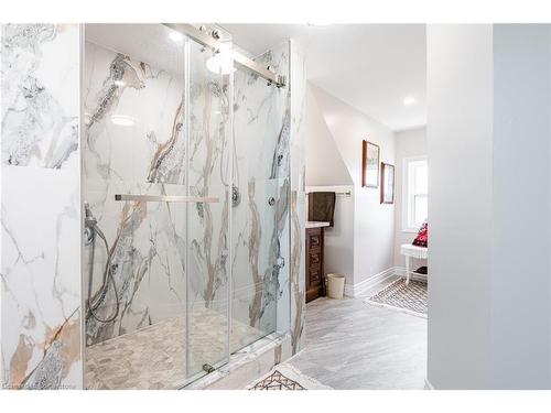 29 Sauer Avenue, Welland, ON - Indoor Photo Showing Bathroom