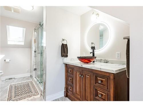 29 Sauer Avenue, Welland, ON - Indoor Photo Showing Bathroom