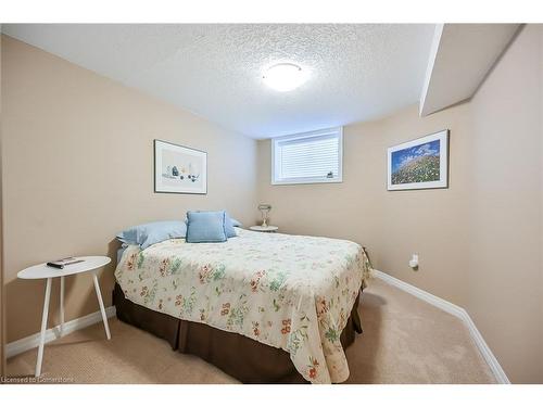 6-247 Munnoch Boulevard, Woodstock, ON - Indoor Photo Showing Bedroom