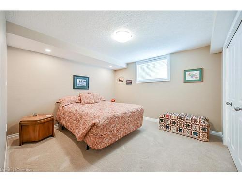 6-247 Munnoch Boulevard, Woodstock, ON - Indoor Photo Showing Bedroom