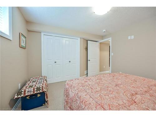 6-247 Munnoch Boulevard, Woodstock, ON - Indoor Photo Showing Bedroom