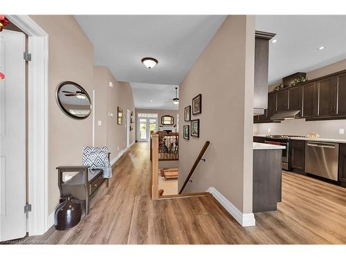 6-247 Munnoch Boulevard, Woodstock, ON - Indoor Photo Showing Kitchen With Upgraded Kitchen