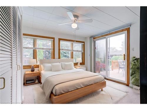 21 Gailmont Drive, Hamilton, ON - Indoor Photo Showing Bedroom