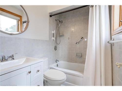 21 Gailmont Drive, Hamilton, ON - Indoor Photo Showing Bathroom