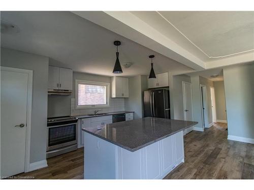 277 Upper Paradise Road, Hamilton, ON - Indoor Photo Showing Kitchen