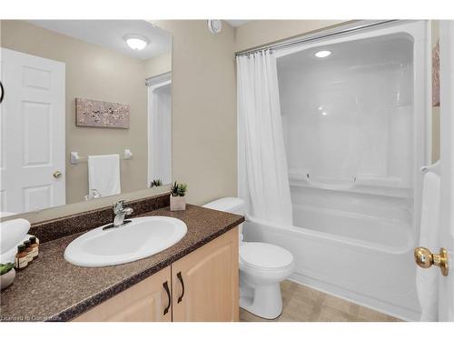 4577 Sara Lane, Beamsville, ON - Indoor Photo Showing Bathroom