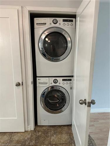 1087 Cannon Street E, Hamilton, ON - Indoor Photo Showing Laundry Room