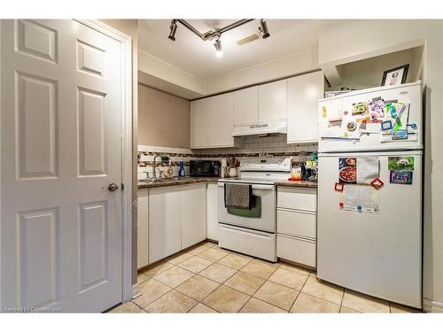 563 James Street N, Hamilton, ON - Indoor Photo Showing Kitchen