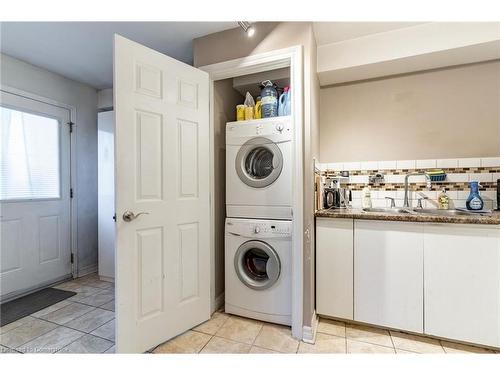 563 James Street N, Hamilton, ON - Indoor Photo Showing Laundry Room