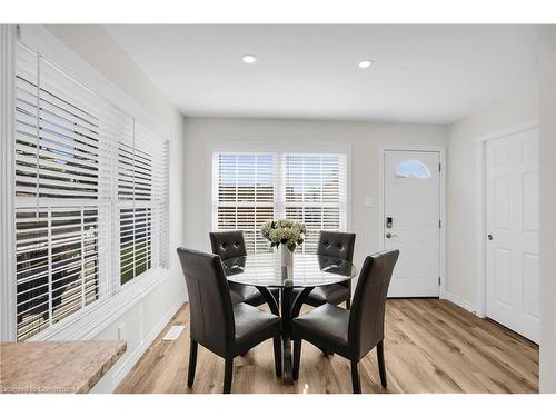 4576 Sara Lane, Beamsville, ON - Indoor Photo Showing Dining Room