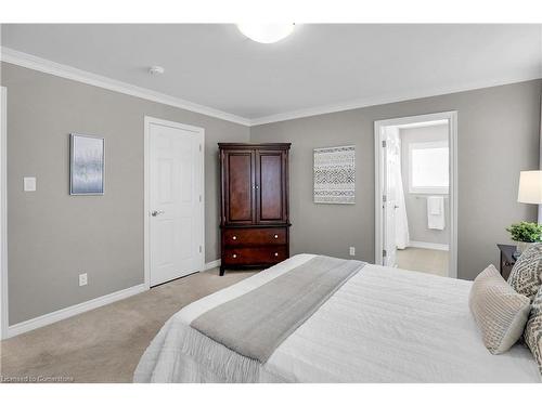 4576 Sara Lane, Beamsville, ON - Indoor Photo Showing Bedroom